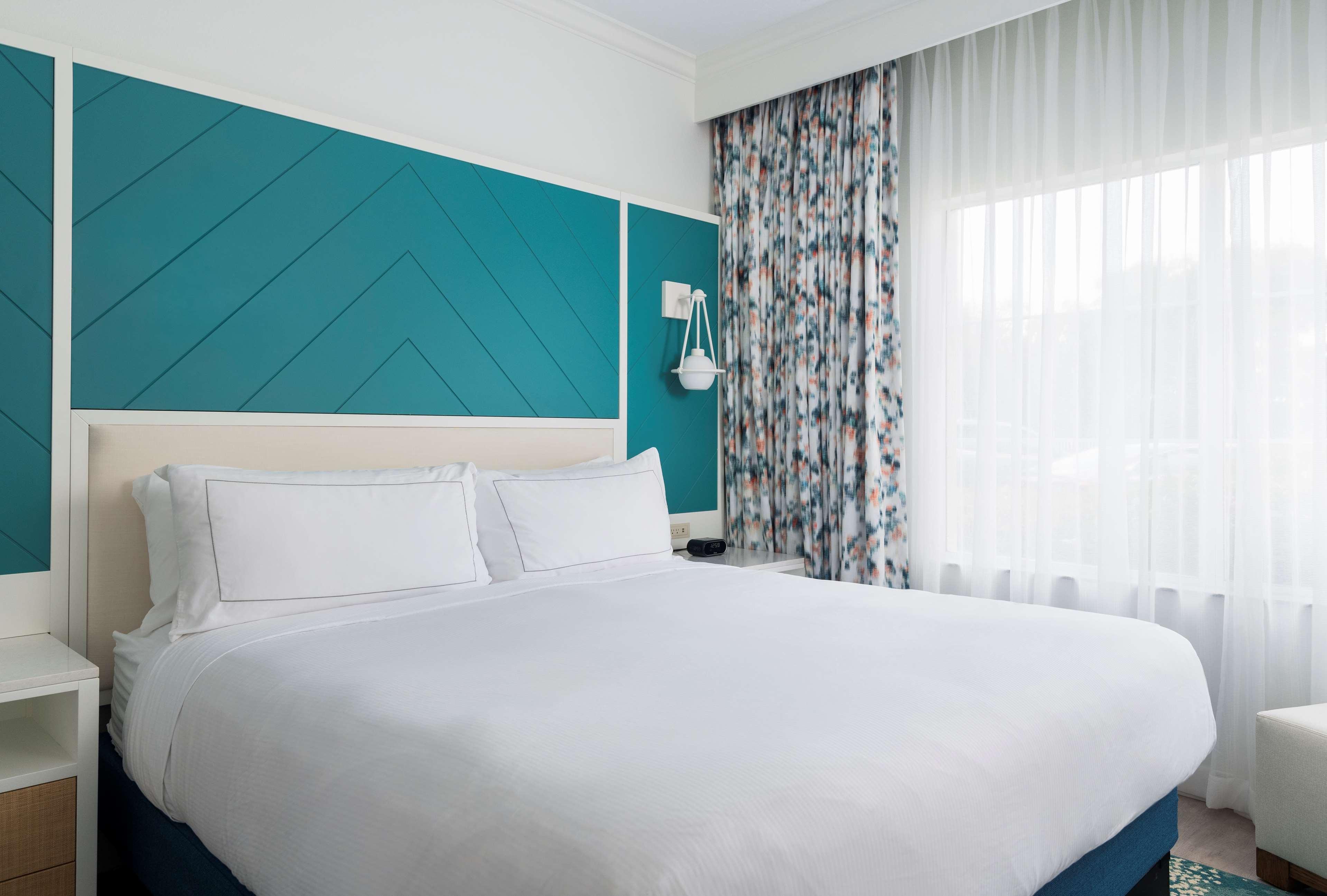 Doubletree Suites By Hilton Naples Naples Park Exterior photo