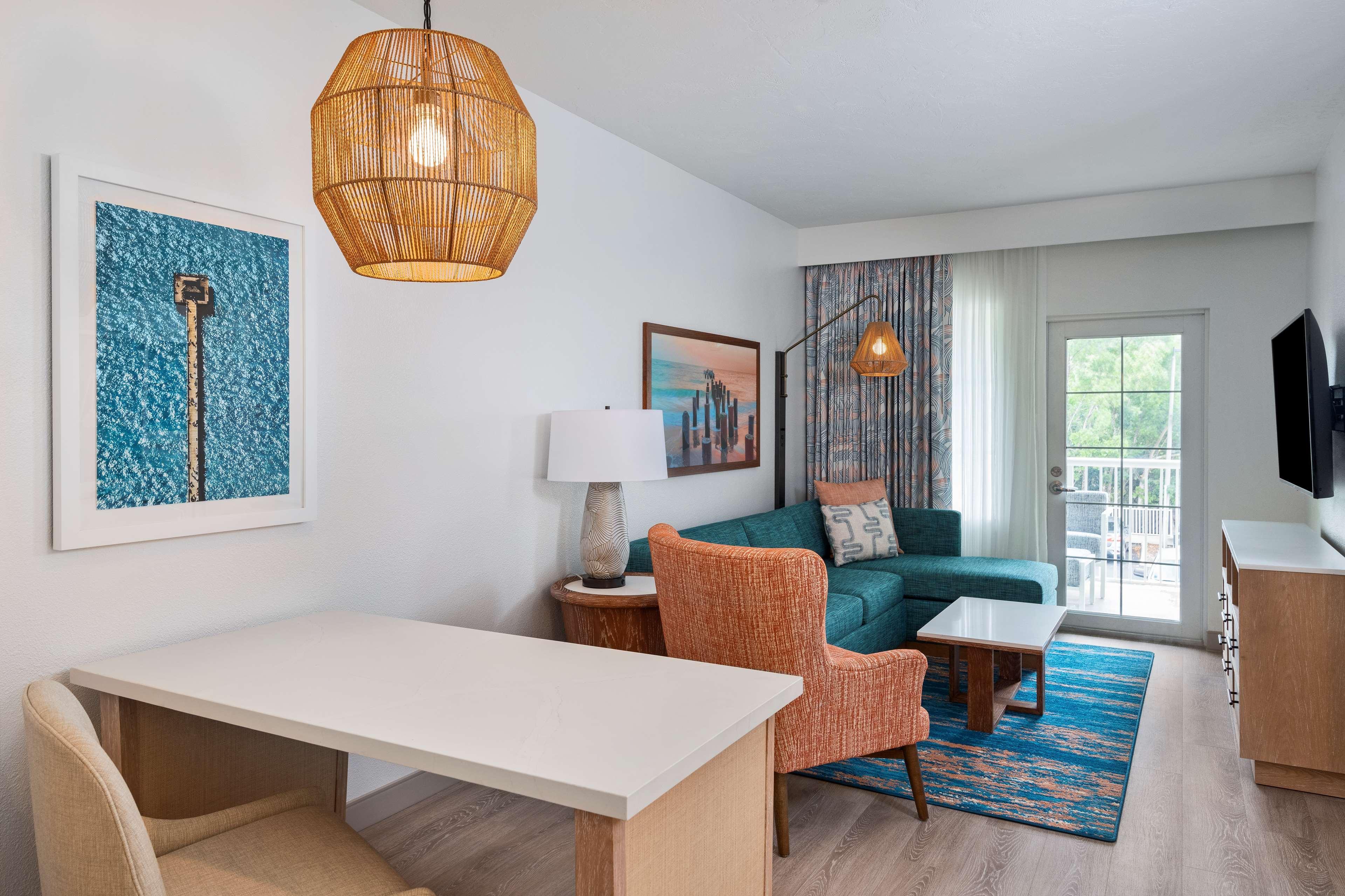 Doubletree Suites By Hilton Naples Naples Park Exterior photo