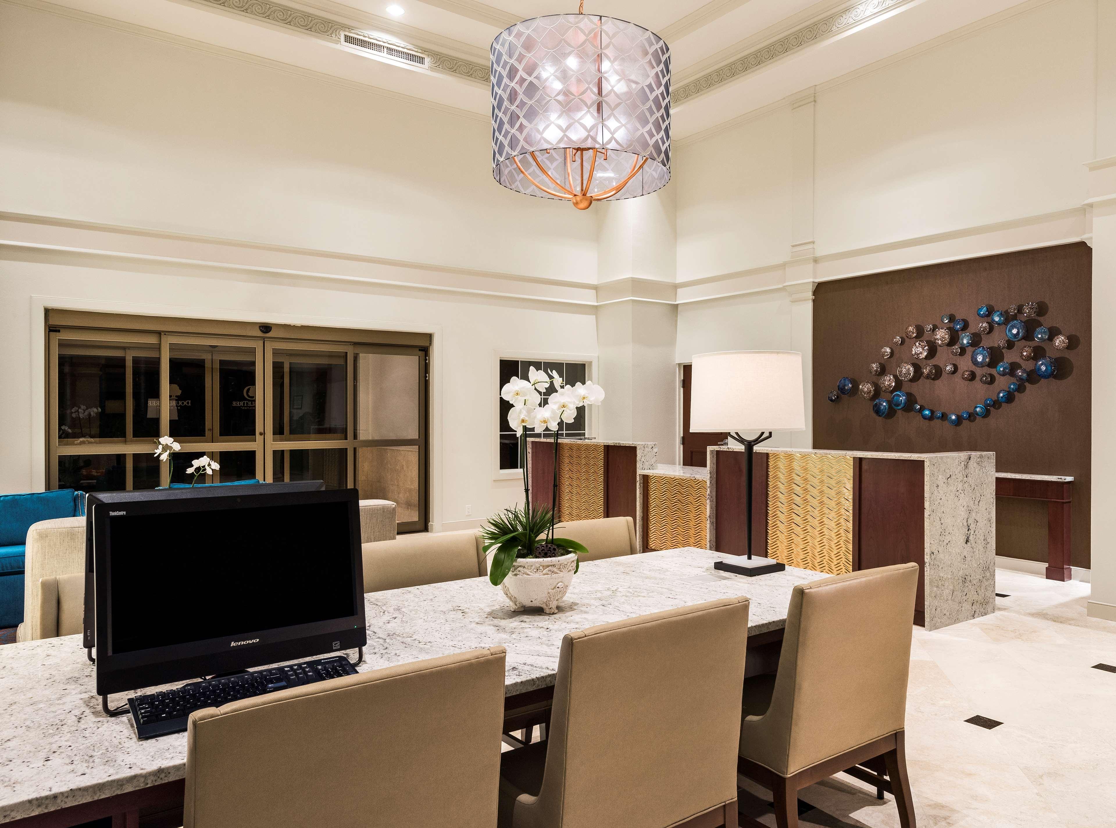 Doubletree Suites By Hilton Naples Naples Park Exterior photo