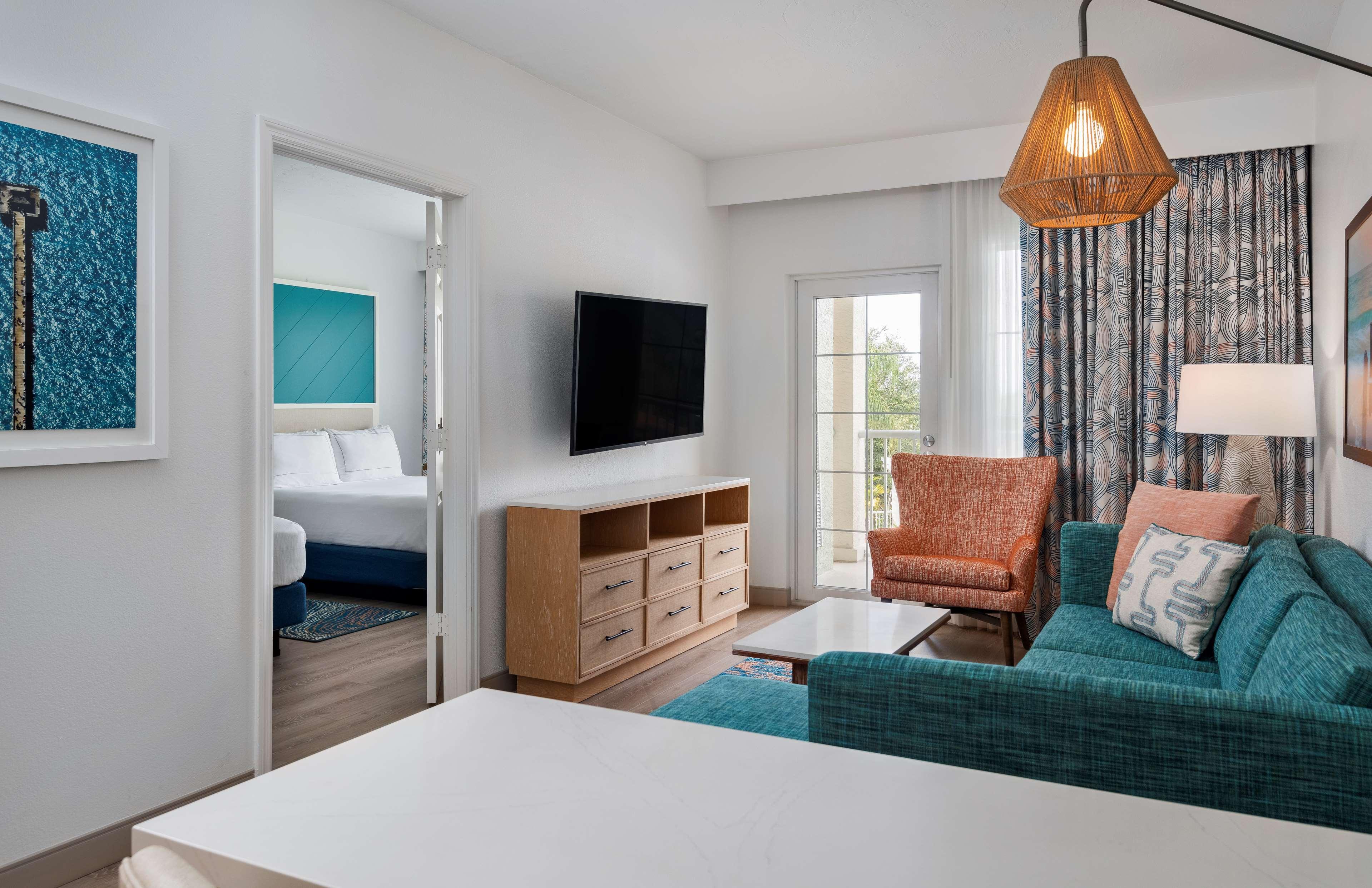 Doubletree Suites By Hilton Naples Naples Park Exterior photo