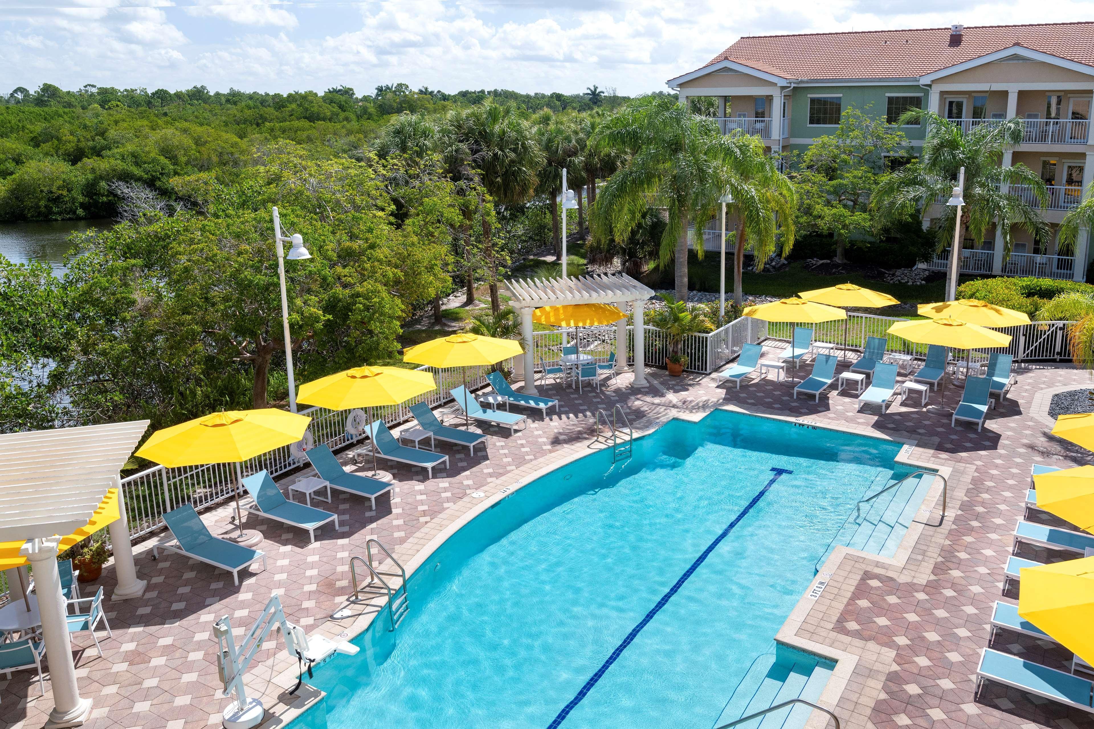 Doubletree Suites By Hilton Naples Naples Park Exterior photo